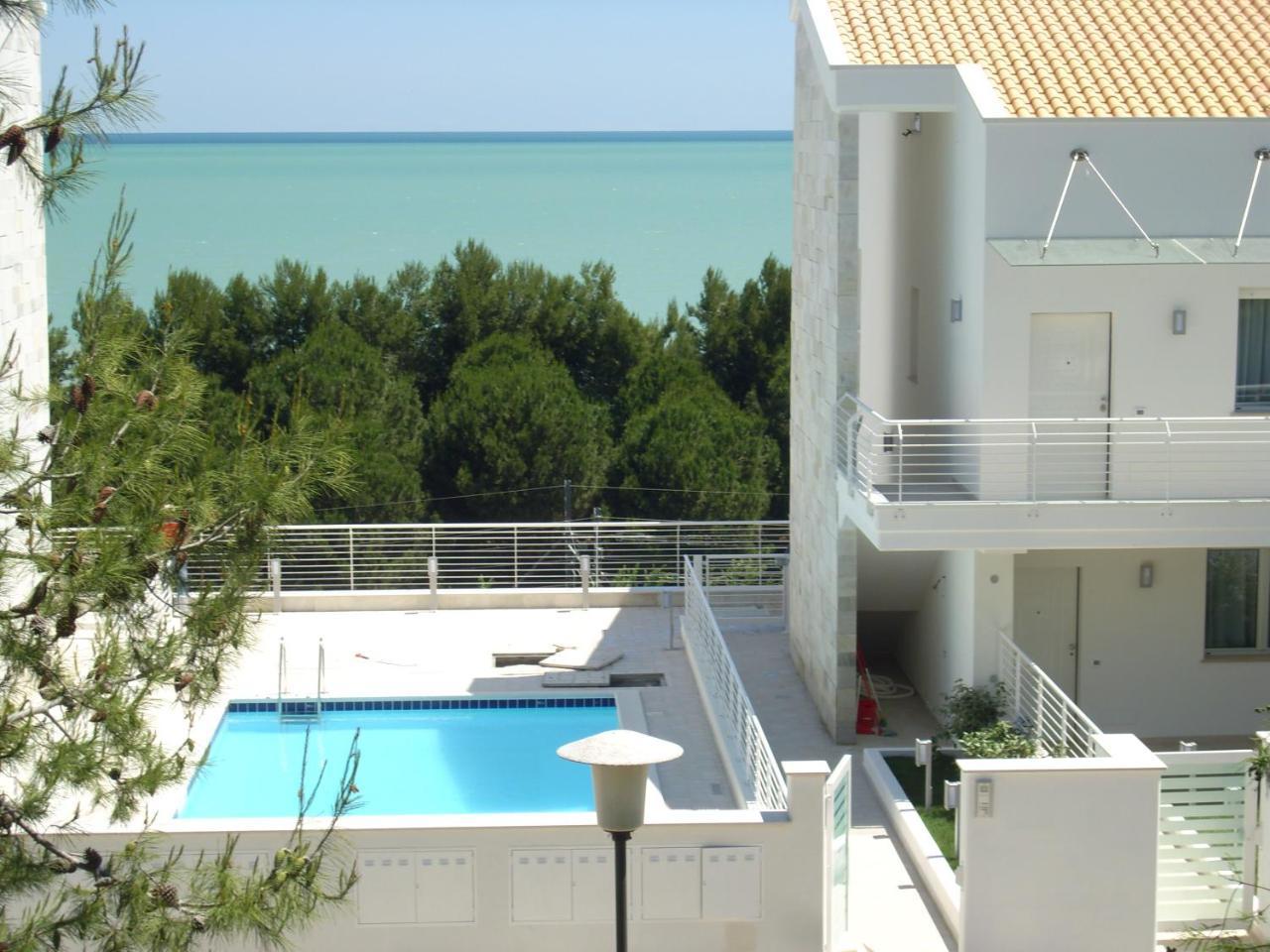Cerrano Park Resort Pineto Bagian luar foto